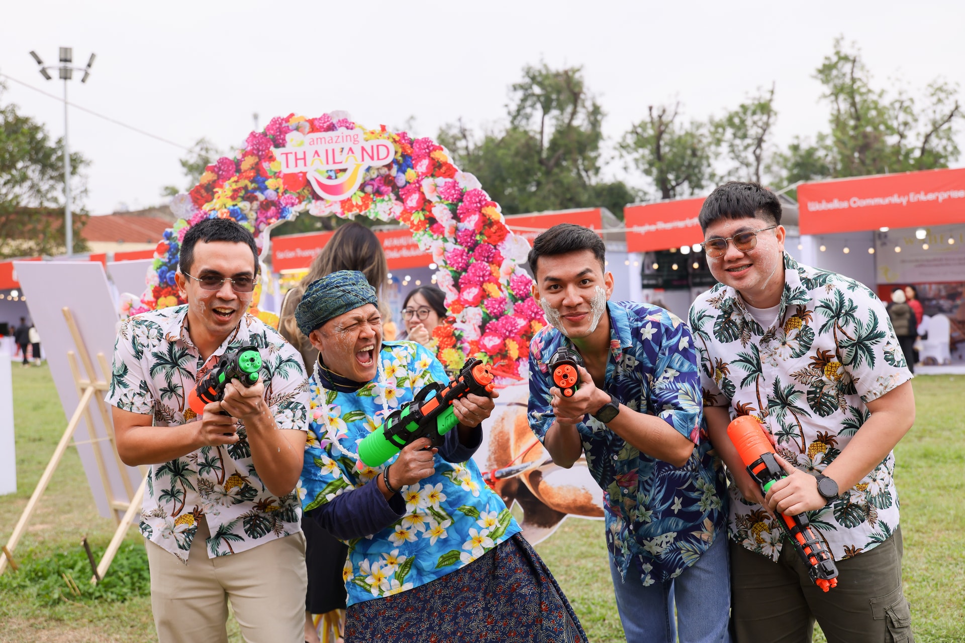 Các hoạt động sôi động