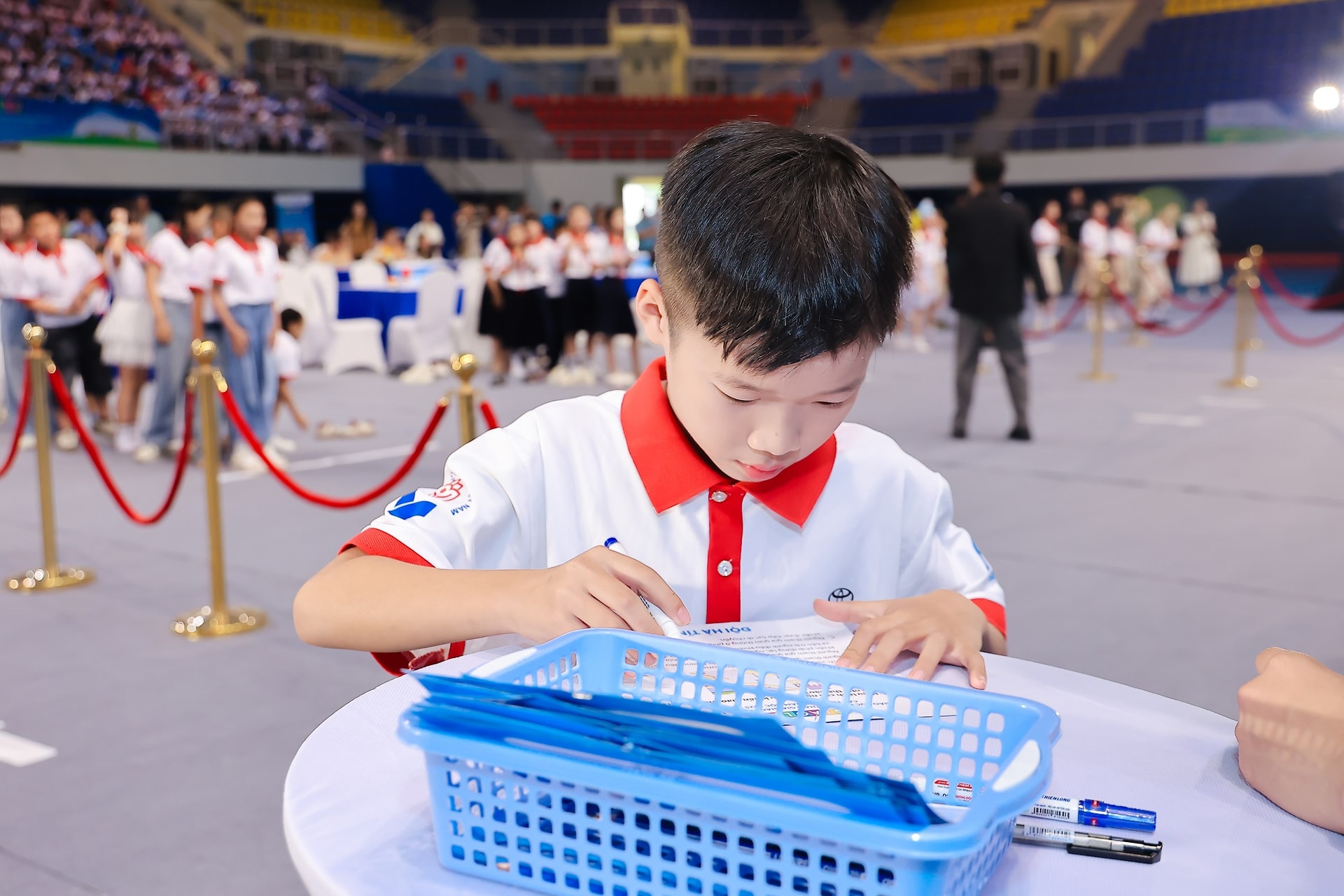 Phần giao lưu kiến thức với trò chơi Chạy tiếp sức (1)