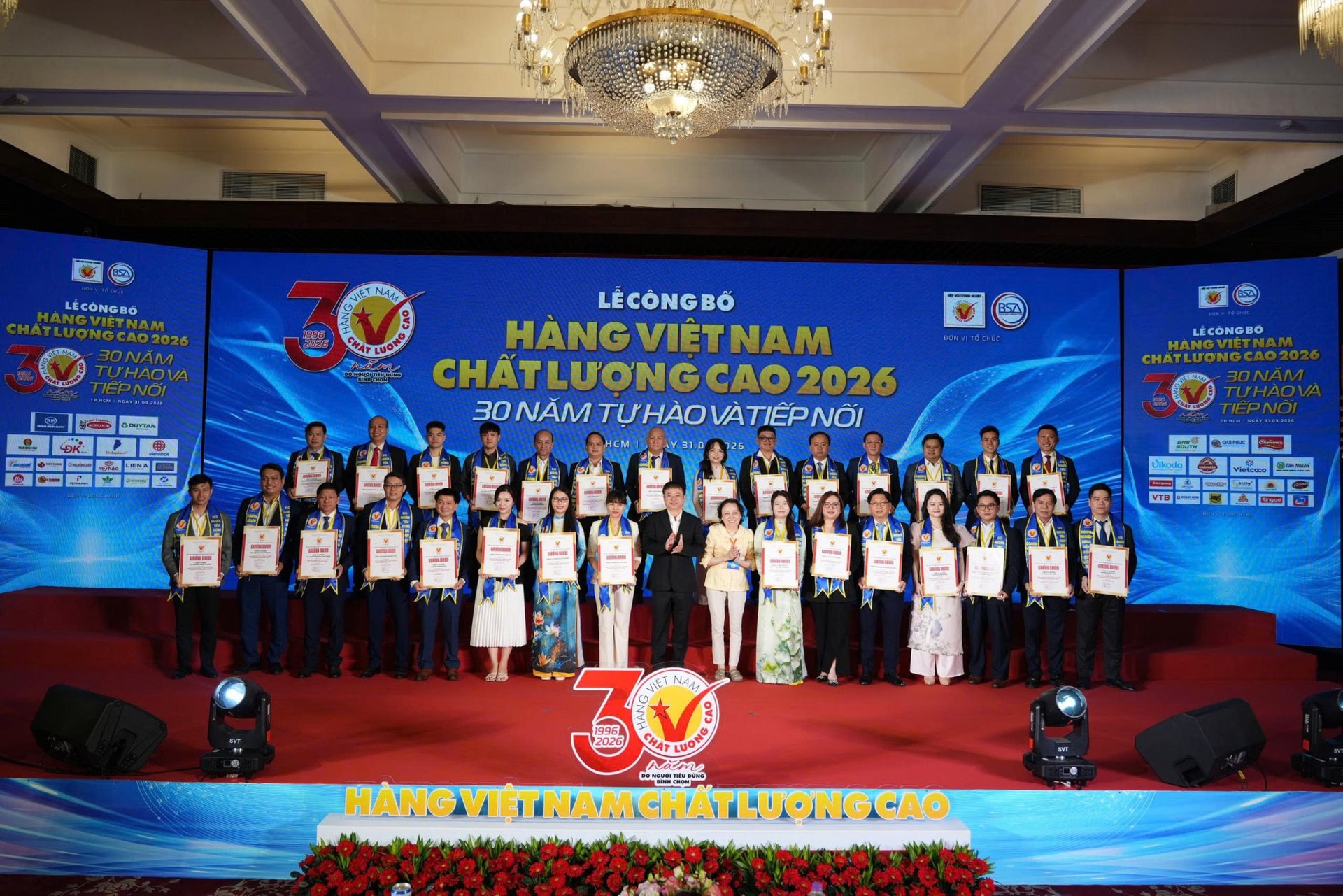 Toàn cảnh buổi Lễ công bố và trao chứng nhận “Hàng Việt Nam chất lượng cao 2026”