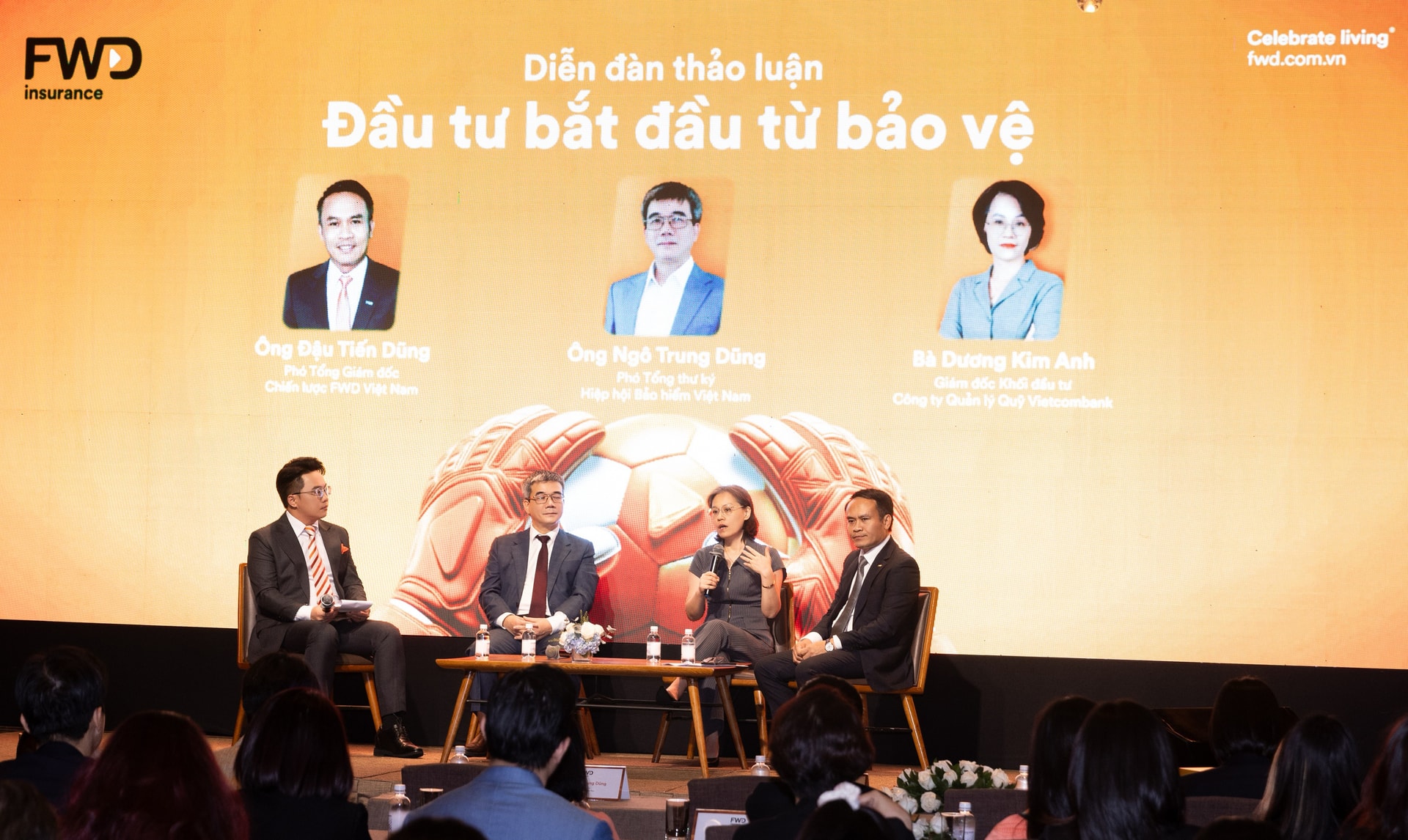 Các chuyên gia cho rằng, bảo hiểm liên kết đầu tư cần được đặt lại trọng tâm vào yếu tố bảo vệ