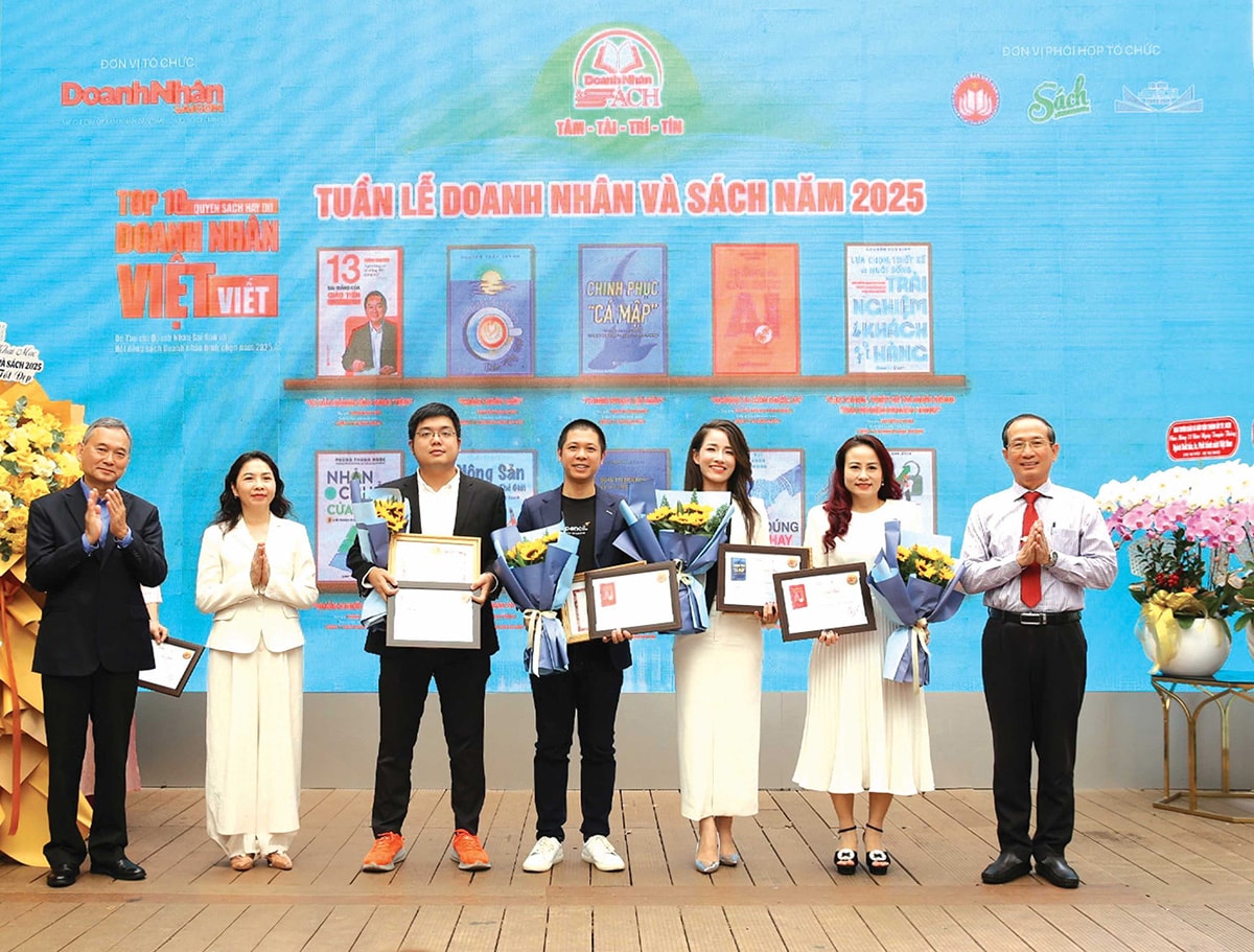 Hoạt động vinh danh doanh nhân viết sách được diễn ra thường niên