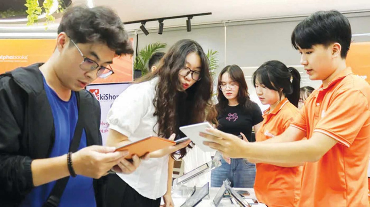 Nhu cầu đọc sách điện tử tăng cao copy