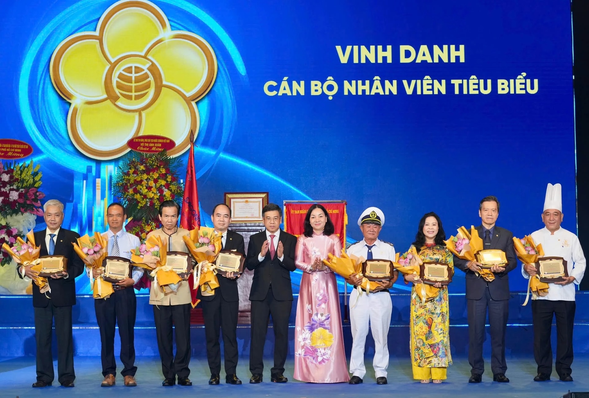 Saigontourist Group vinh danh cán bộ nhân viên tiêu biểu cống hiến lâu năm