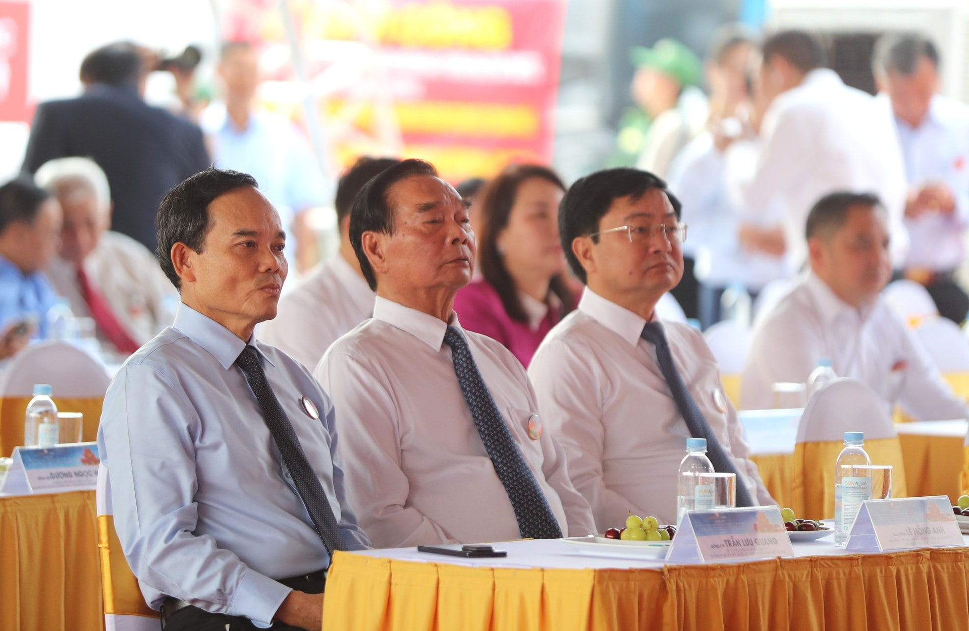 Các đại biểu tham dự buổi lễ khởi công tại điểm cầu cầu trung tâm