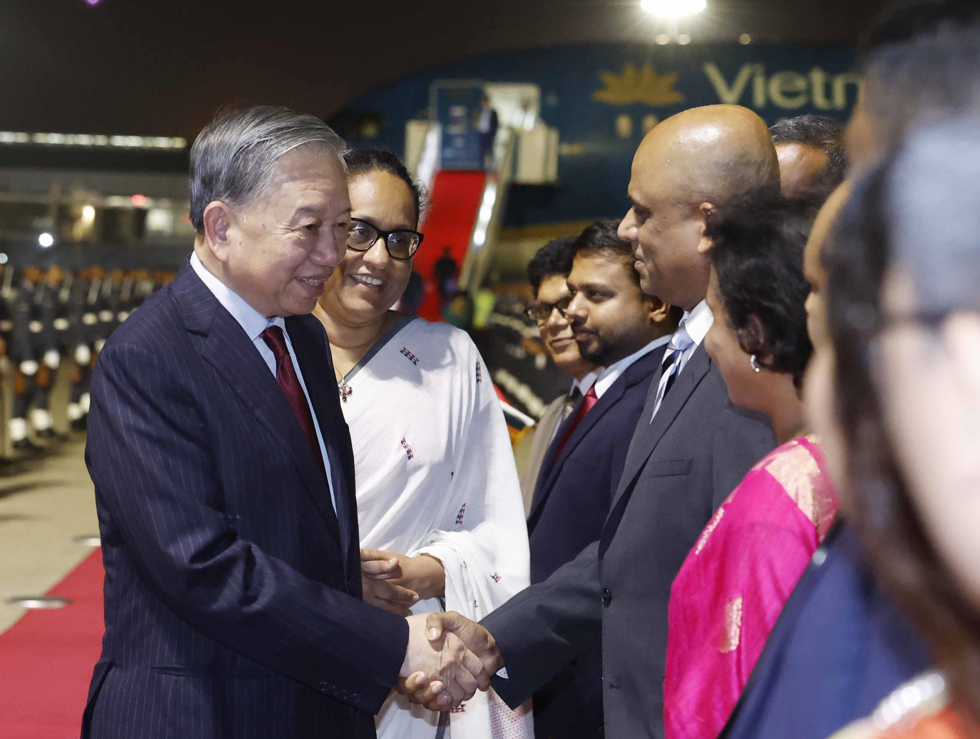 tong-bi-thu-chu-tich-nuoc-to-lam-tham-sri-lanka-2.png