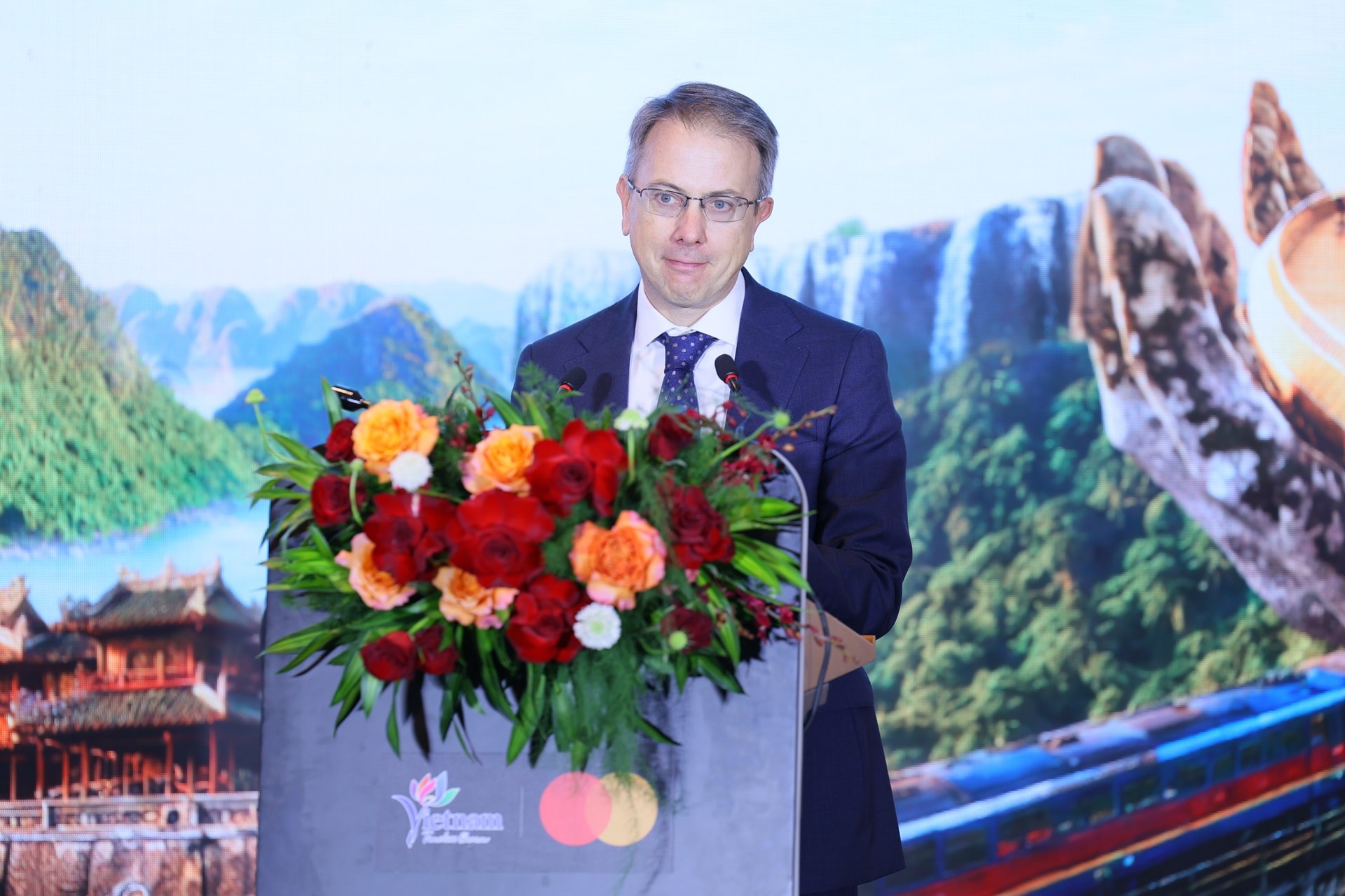 Ông Richard Wormald - Chủ tịch khu vực châu Á - Thái Bình Dương, Mastercard phát biểu tại sự kiện