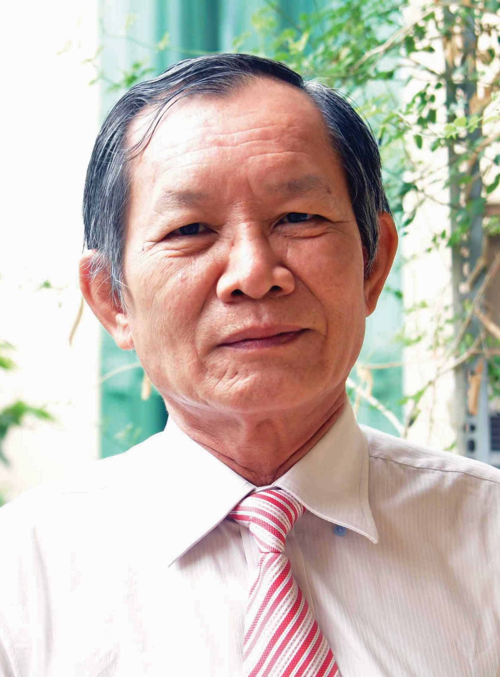 TS lý tùng hiếu