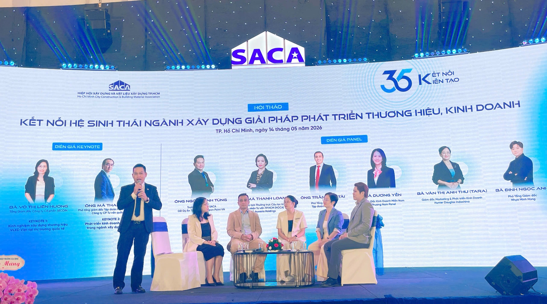 Các khách mời trong tọa đàm Kết nối hệ sinh thái ngành xây dựng Giải pháp phát triển thương hiệu kinh doanh
