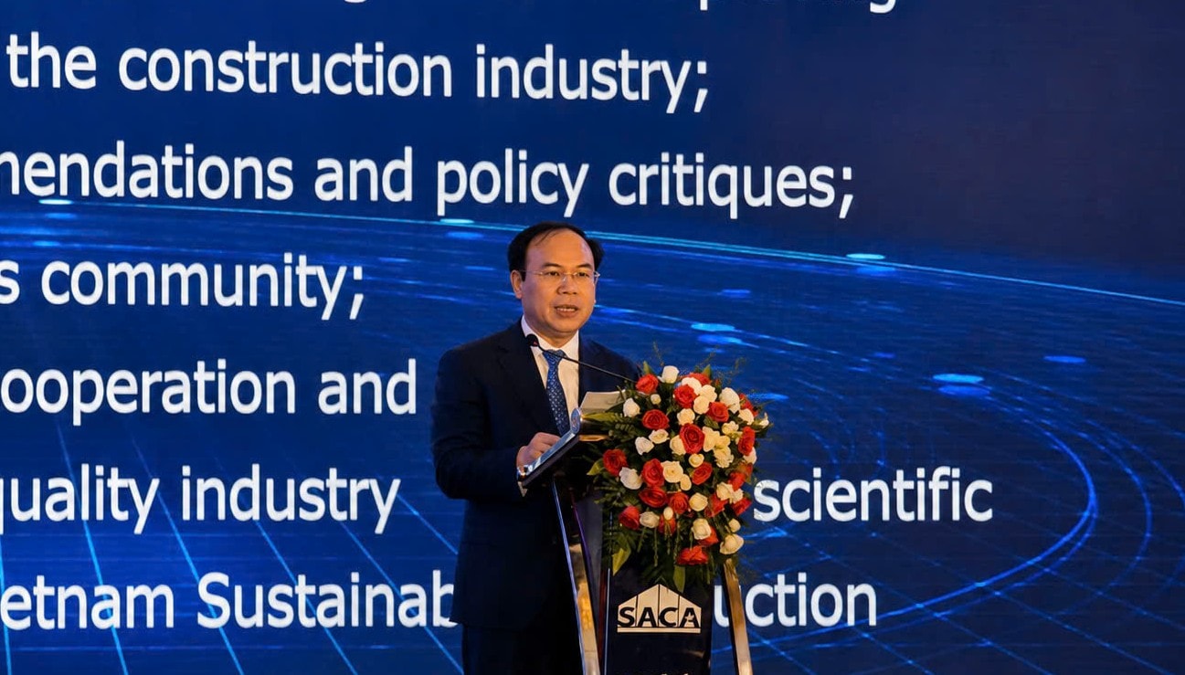 Ông Nguyễn Văn Sinh - Thứ trưởng bộ Xây dựng phát biểu khai mạc chương trình