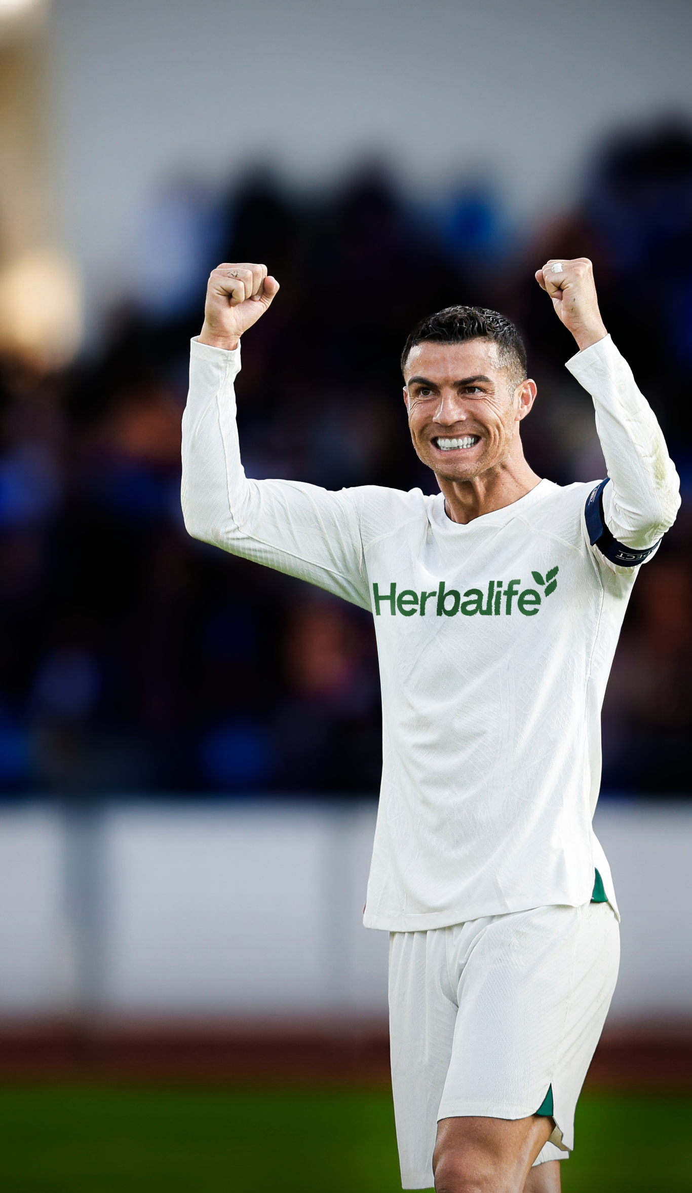 Cristiano Ronaldo duy trì phong độ đỉnh cao trong suốt hơn hai thập niên thi đấu chuyên nghiệp