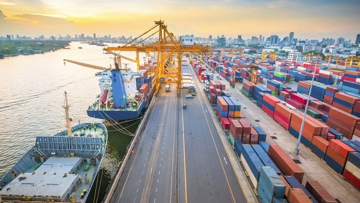 logistic-custom-1750.webp