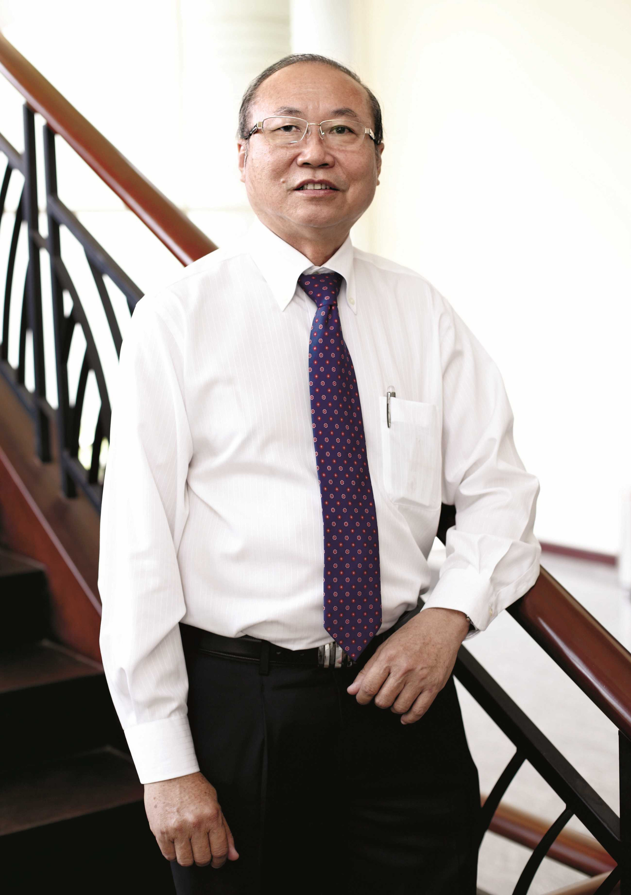 384 18-1 Kao Sieu Luc