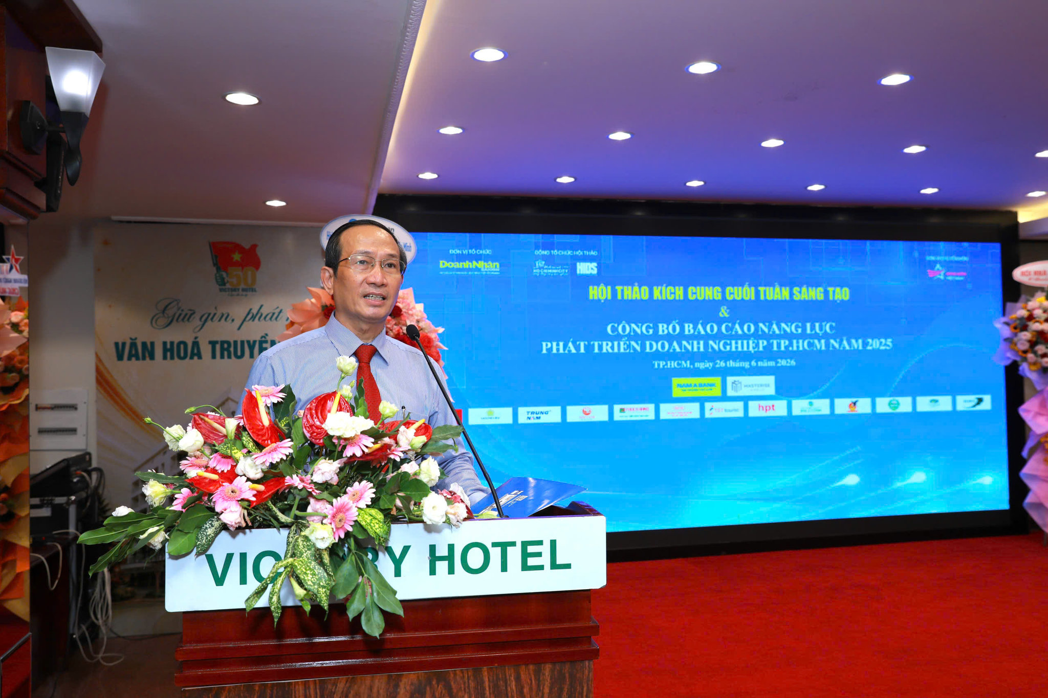 Tổng biên tập Trần Hoàng 1