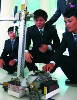 Công nghệ vi mạch: Làm móng, xây nhà