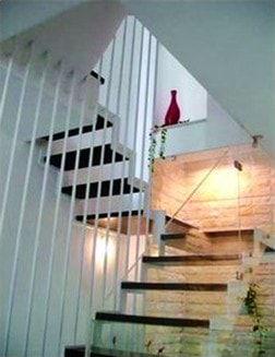 Thông thoáng cầu thang