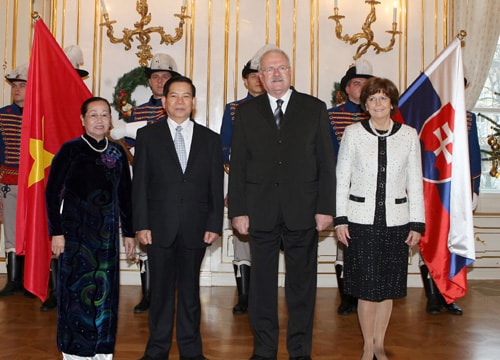 VN coi trọng cũng cố, phát triển quan hệ với Slovakia