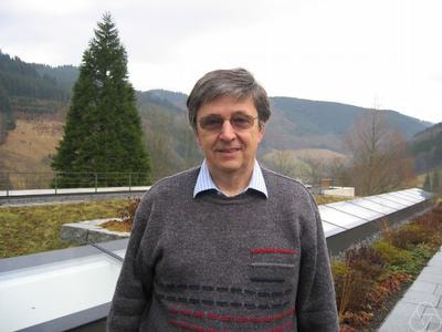 Lý giải hiện tượng Hungary “bội thu” giải thưởng Nobel