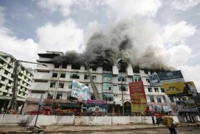 Hoả hoạn lớn thiêu rụi hàng trăm cửa hàng tại cố đô Myanmar