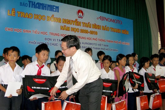 Ajinomoto đã trao 115 suất học bổng Nguyễn Thái Bình