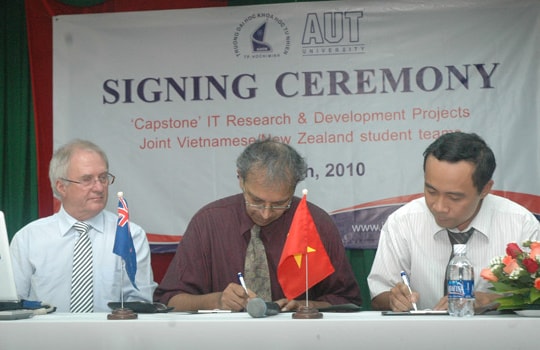 AUT hợp tác với Trường ĐH Khoa học Tự nhiên