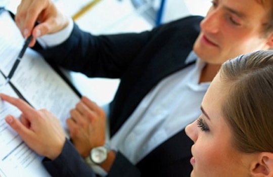 Tư vấn viên - Nghề cho bạn trẻ năng động