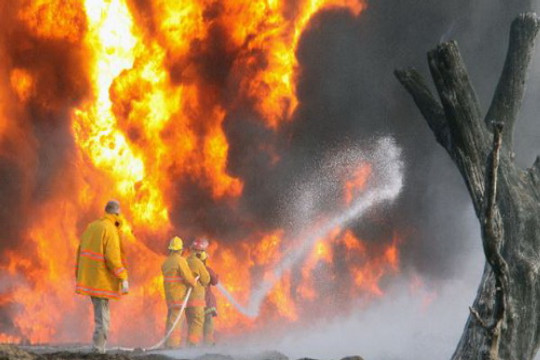 Mexico: trộm làm nổ đường ống dẫn dầu, 27 người thiệt mạng