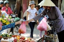 Túi ni lông có thể chịu thuế bảo vệ môi trường 45.000 đồng/kg