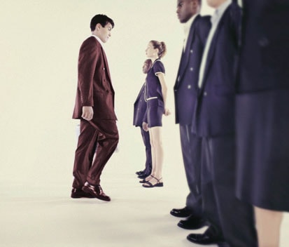 Thu hút người tài từ đối thủ cạnh tranh