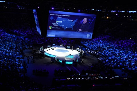 Microsoft cam kết đầu tư nhiều tỉ đô la cho kênh đối tác