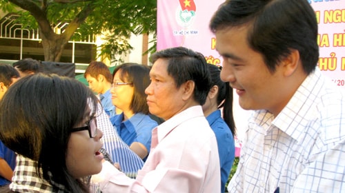 Ra quân chiến dịch Mùa hè xanh TP.HCM 2011