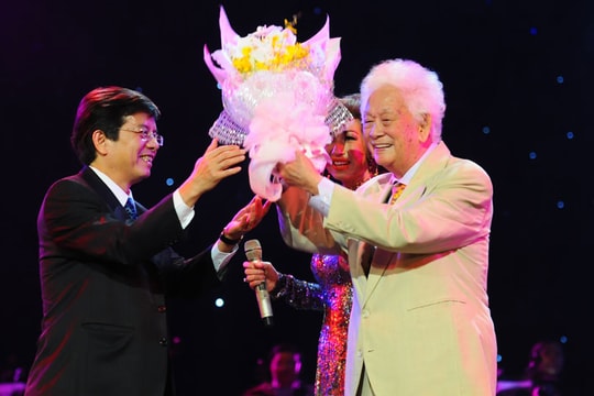 Mini show mừng thượng thọ nhạc sĩ Phạm Duy