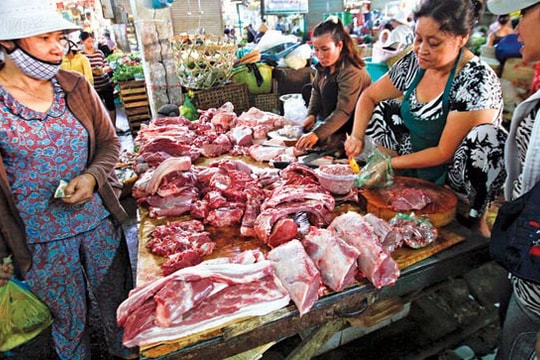 Giá tại trại giảm nhiều, giá ở chợ giảm ít