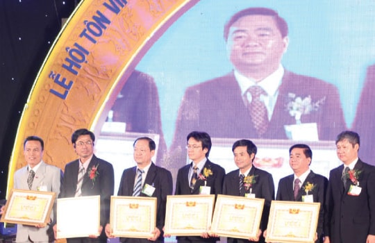 Chuỗi hoạt động chào mừng Ngày Doanh Nhân Việt Nam 13/10