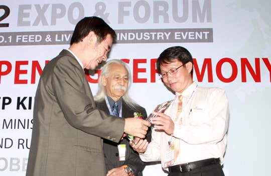 Hơn 200 doanh nghiệp tham gia Vietstock 2012