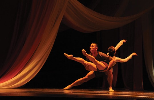 Nghệ thuật múa đương đại: Sự diệu kỳ của Sương sớm