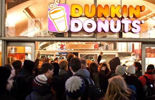 Thị trường đồ uống nhanh: Cuộc đấu giữa các ngoại binh