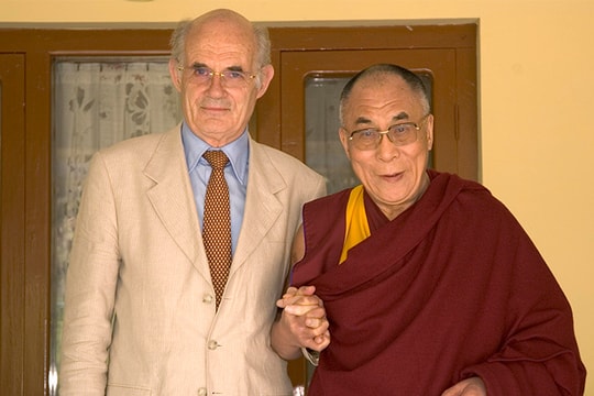 Lãnh đạo tỉnh thức - Kinh doanh thành công trong thế giới đa liên kết