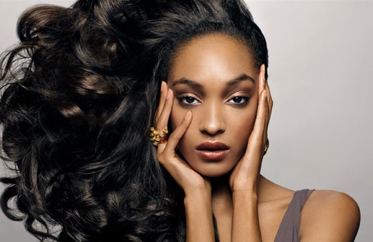 Xu hướng trang điểm da nâu