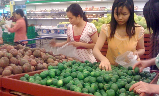 Điều chỉnh lương tối thiểu phải bù được trượt giá