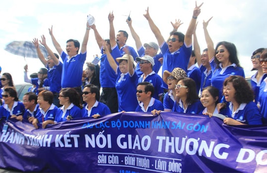 Tiếp thị kiểu... Hoàng Linh Anh