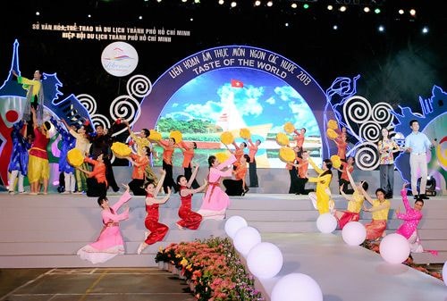 Liên hoan Ẩm thực "Món ngon các nước" 2013