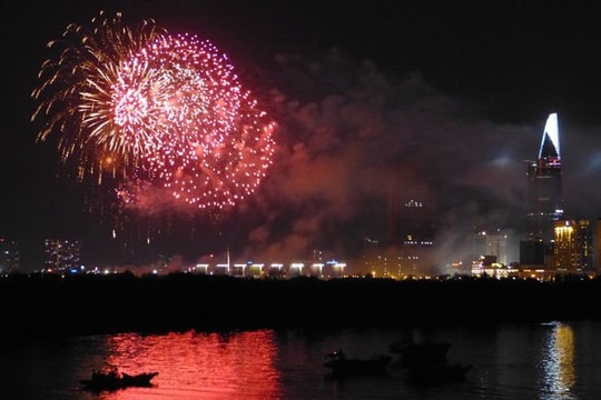 TP.HCM:  6 điểm bắn pháo hoa trong đêm giao thừa