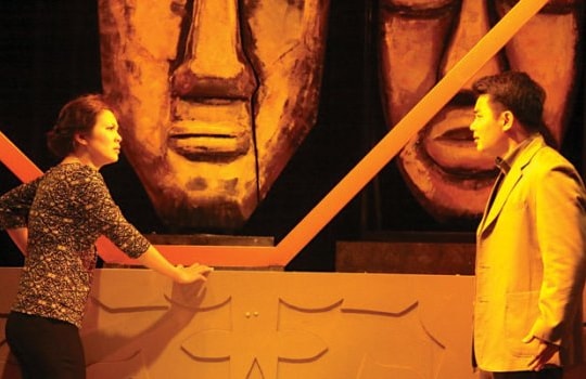 Xem kịch Lâu đài cát: đau và đã…