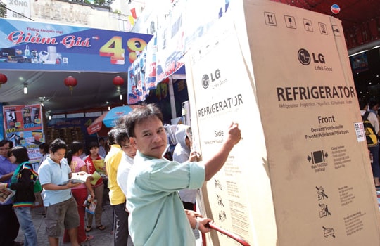 Thị trường điện máy: "Nóng" sức mua, tăng khuyến mãi