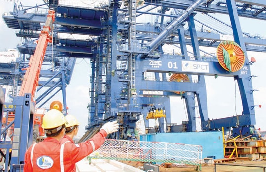 Nạo vét luồng Soài Rạp để đón tàu lớn