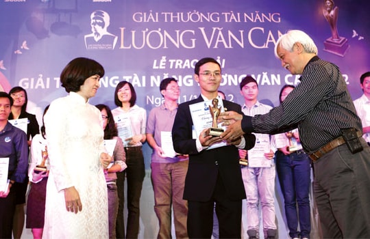 Gieo những hạt giống kinh doanh hiếu nghĩa