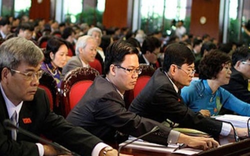 Nguy cơ “lạm phát” luật