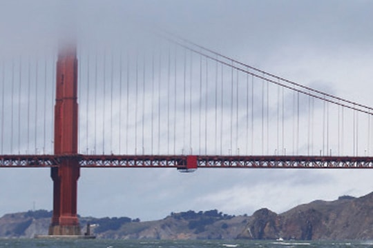 Mỹ ngăn tự tử tại Cầu Cổng vàng