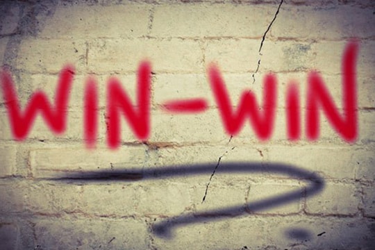 4 quy tắc để hòa hợp với đối tác lớn hơn