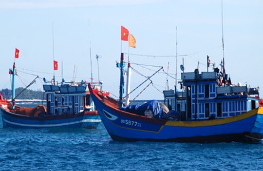 Những góc nhìn đa chiều về đánh bắt xa bờ